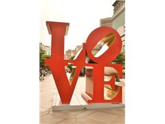 爱情LOVE 步行街雕塑